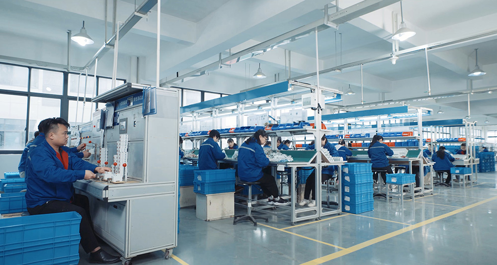 断路器组装人工线